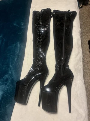 Botas sexy hasta el muslo talla 7. Cordones y cremallera satinados. Foto 1 de 3