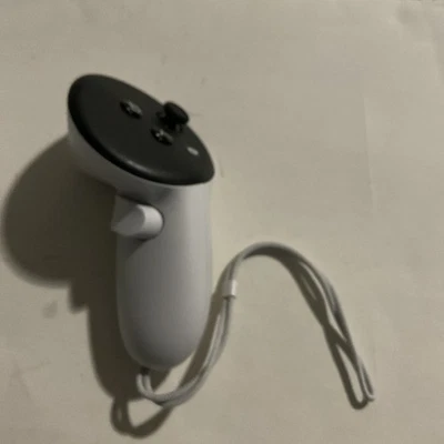 Meta Oculus Quest 3, 3s VR/Genuine “RIGHT” Controller ONLY - Image 1 of 4