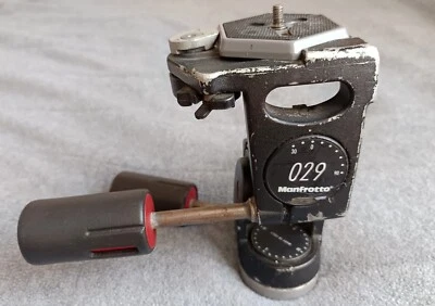 Manfrotto 029 3 Way with  Pan/Tilt Tripod Head ONE GRIP MISSING - Image 1 of 4