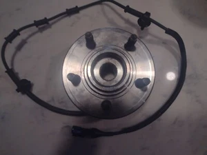 Front Wheel Bearings Hub Fits Ford Explorer Mountaineer Lincoln Aviator 5 Bolt - Picture 1 of 9