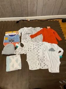 Babykleidung Paket. Junge 6 Monate. babyzubehör. grau, Wolke, Hüte. 11 Stück. - Bild 1 von 1
