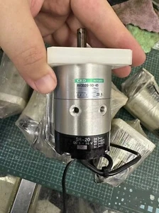 1 pieza cilindro rotativo usado CKD RV3D20-90-45 #N924P YF - Imagen 1 de 3