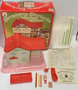 Centro de arte ocupado Strawberry Shortcake Berry 1983 vintage hogar con caja y algunas piezas - Imagen 1 de 9