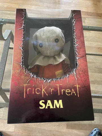 2017 Mezco Toyz Trick r' Treat SAM 15" Inch Mega Doll Horror Figure 20400 Cover