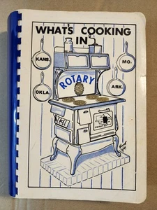 1976 WHAT'S COOKING IN ROTARY DISTRICT 611 - Vintage Ring Bound Cookbook - Picture 1 of 5