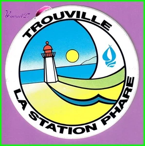 Ancien Autocollant Ville de TROUVILLE La Station Phare Plage soleil - Foto 1 di 1