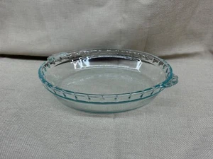 PYREX 229 Fluted Glass Deep Dish Pie Pan Plate Tab Handles USA Made vintage - Picture 1 of 17
