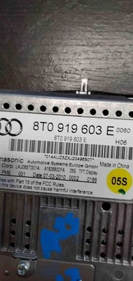Pantalla de infoentretenimiento usada se adapta a: Audi A4 2010 ID de pantalla 8T0057603A grado A Foto 1 de 4