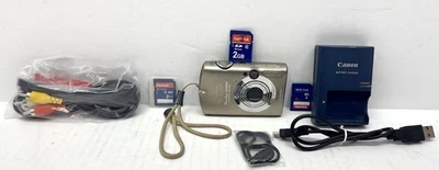 Canon PowerShot Digital ELPH SD900 / Digital IXUS 900 Ti 10.0MP  (working) L@@K - Image 1 of 4