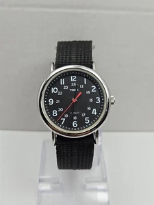 Timex Weekender T2N894 Field Watch Black Nato Nylon Strap New Battery - Read - - Picture 1 of 10