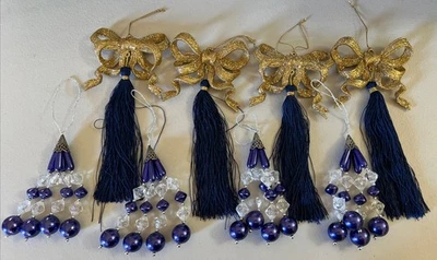 Flecos de borla con cuentas doradas y azules con arcos y adornos con cuentas - Navidad/artesanía Foto 1 de 4