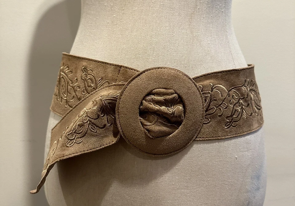 Cinturón retro bordado gamuza sintética J. Jill talla S Foto 1 de 4