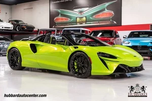 2025 McLaren Artura Spider - Picture 1 of 12