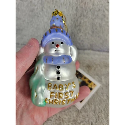 Bebé Primera Navidad Muñeco de Nieve Vidrio Adorno Sombrero Azul Bufanda Regalo Festivo Foto 1 de 4