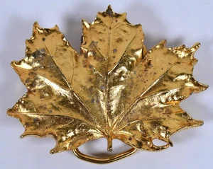 Pre-Owned Vtg 1974 Bergamot Gold PLated Maple Leaf Belt Buckle - Picture 1 of 4
