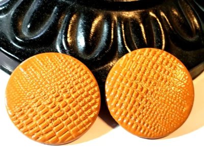 Vintage Ohrringe 1 1/8" runder Knopf strukturiert Butterscotch _kp - Bild 1 von 4