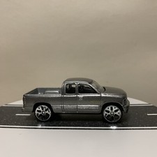 Maisto Speed Wheels 1999-2002 Chevrolet Silverado 1500 Pickup Truck Silver 1:64