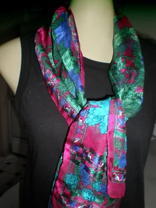 DE COLECCIÓN Bufanda de Seda Diseño Floral Cachemira Larga ENROLLADA A MANO HERMOSOS COLORES - Imagen 1 de 4