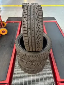 4 gomme usate Invernali 225 40 18 92V PIRELLI WINTER + HANKOOK W320 - Picture 1 of 7