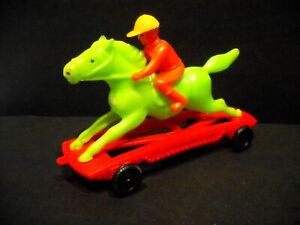 Vintage - 1 horse with jockey and wheels - made in Portugal - 1970'S - 9