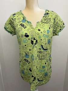 Koi by Kathy Peterson Gr. S grün Love our Planet Peace Krankenschwester Peeling Uniform Top - Bild 1 von 14