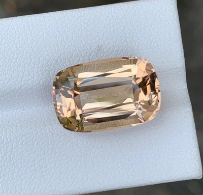 豪华 16.70 克拉靠垫切割香槟黄玉 - 18 毫米散装宝石原产非洲 — 第 1/4 张图片