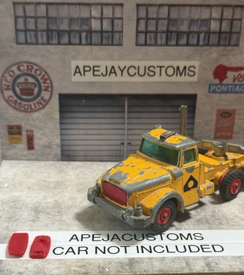 2 new red grille inserts for Matchbox Lesney Truck King Size K-19 , K-10, K-19 - Image 1 of 3