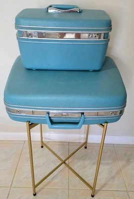 Vintage Samsonite Silhouette Blue Hardshell Train Travel Bag Accessories Makeup  - Image 1 of 4