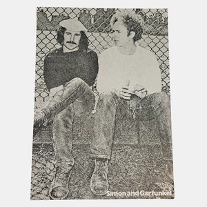 Póster plano Simon and Garfunkel 20x28 de colección blanco y negro Folk Rock original años 70 - Imagen 1 de 5