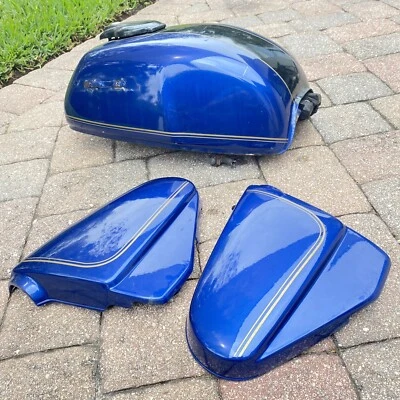 Honda cx500 Deluxe años 80 tanque de combustible gasolina y cubiertas laterales azul dorado reparaciones necesarias Foto 1 de 4