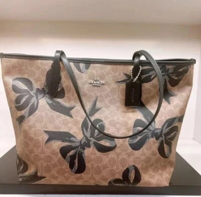 NWT Coach City Tote Bag In Signature Canvas With Bow Print CY652 - Image 1 of 4