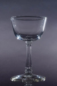 Postre copas de vino cordiales vintage - Tiene capacidad para 4 onzas líquidas - Vástago de pie de garra biselado - Imagen 1 de 2