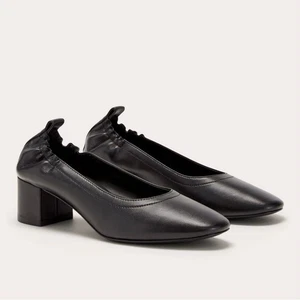 NUEVO Tacón Everlane The Day en Cuero Italiano Negro, Para Mujer Talla 7.5, $175 - Imagen 1 de 12