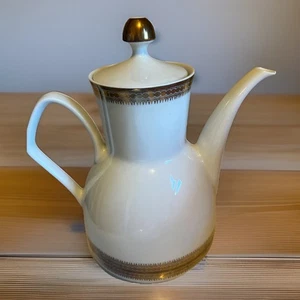 Vohenstrauss Johann Seltmann Bavaria Coffee/Teapot With Lid, Gold Color Design - Picture 1 of 6