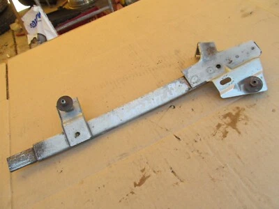 1966 Mercury Comet Caliente LH передняя дверь окно трек - со стороны водителя - Изображение 1 из 4