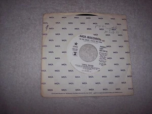 45--TANYA TUCKER--I'M THE SINGER, TOU'RE THE SONG *PROMO* #2085 - Picture 1 of 4