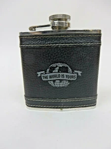 Frasco de cadera Tony Montana Scarface The World Is Yours envuelto en cuero 6 onzas  - Imagen 1 de 2