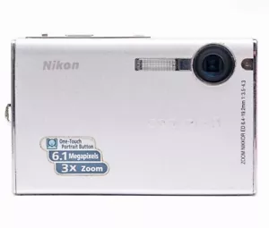 Nikon CoolPix S9 6.1MP Digital Camera - Silver - Picture 1 of 7