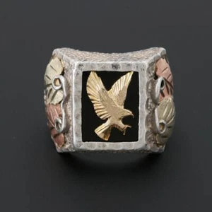 Sterling Silver Black Onyx Eagle Motif Ring with 10K Gold Accents...size 11.75 - Picture 1 of 9