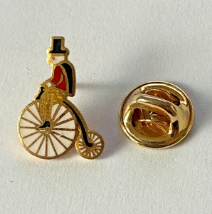 Vintage Rupert Bear Riding A Penny Farthing Bicycle Pin Badge - Picture 1 of 1