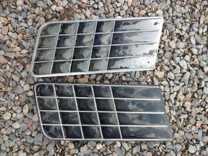 1970-1972 C3 Corvette Side Fender Egg Crate Louver Grills Driver & Passenger - Picture 1 of 8