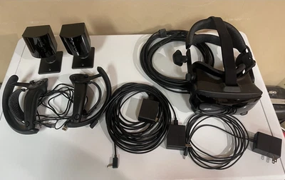 Valve Index VR Full Kit - Index Controllers and 2.0 Base Stations - Image 1 of 4