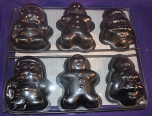CHICAGO METALLIC BAKEWARE 6 CUP 3 MOLD CHRISTMAS PAN TREE SANTA GINGERBREAD MAN - Picture 1 of 4