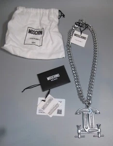 Collar con abrazadera MOSCHINO C Milano Italia Nuevo con etiquetas - Imagen 1 de 8