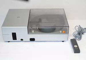 Proiettore diapositive Rollie P37E vintage funzionante con custodia telecomando VEDI VIDEO - Foto 1 di 18