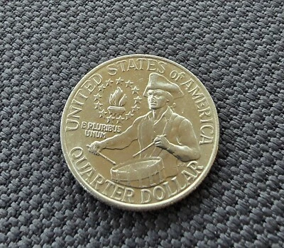 1776 -1976 Bicentennial Quarter No Mint Mark.   Full Drum Line - Image 1 of 3