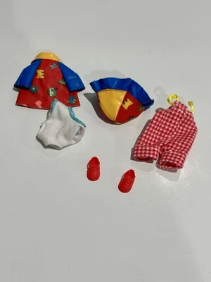 Барби сестра Келли наряд с дождевиком шляпа Mattel 15870 винтажный 1996 - Изображение 1 из 3