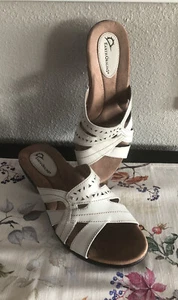 Earth Origins Andria Shoes Sandals Leather US 9.5M Slip On Wedge VGUC - Picture 1 of 11