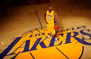 KOBE BRYANT LAKERS #24 - LEGENDARIO JUGADOR DE BALONCESTO - 4x6 Foto Impresa Brillante - Imagen 1 de 1