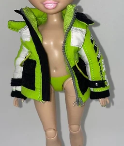 Rainbow High Winter Break Jade Hunter Doll Outfit Green Ski Jacket Hooded Coat - Picture 1 of 6